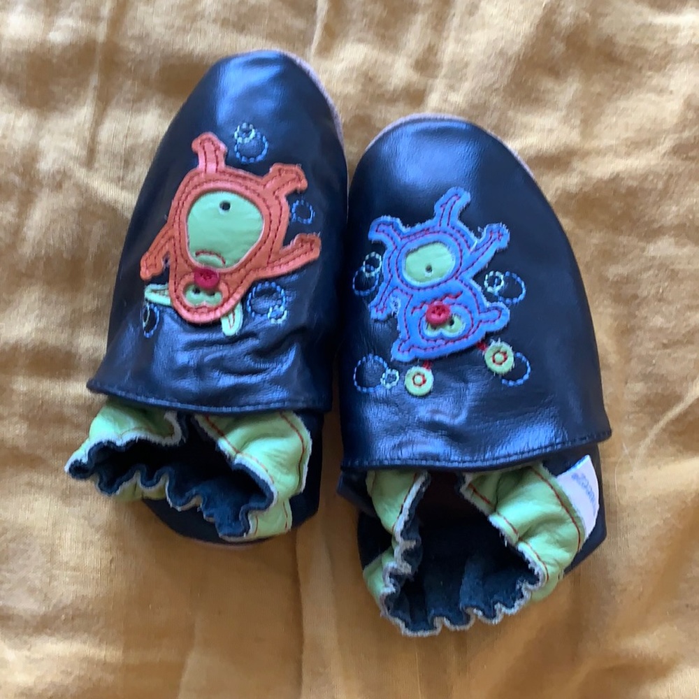 Robeez 18-24 months brand new